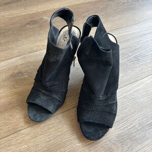 Vince Camuto Black Heels